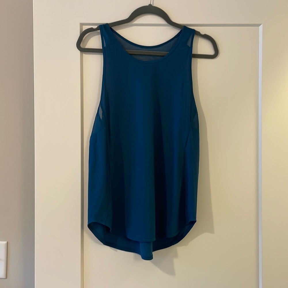 Lululemon, size 6